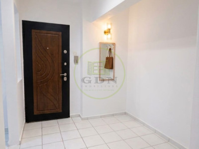 3 camere • Ștrand • Parter • Balcon lung • Animale mici acceptate