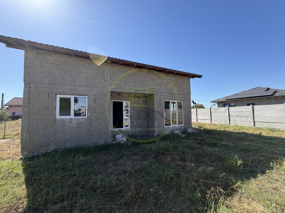 Casa P+M, 126mp utili, 437mp teren, sat Malu Mare