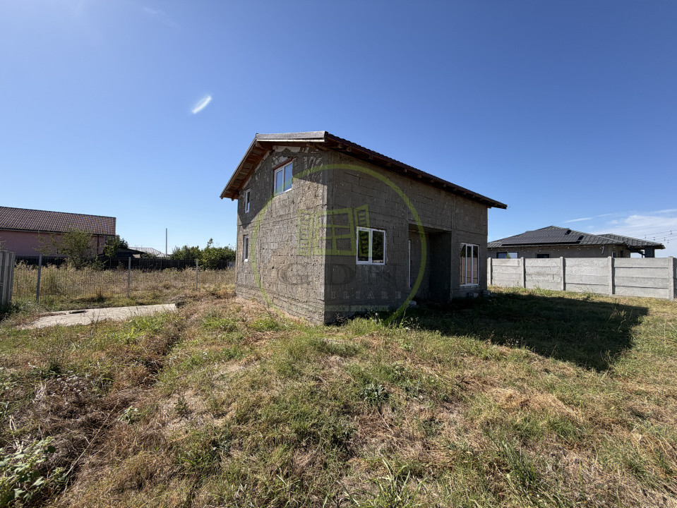Casa P+M, 126mp utili, 437mp teren, sat Malu Mare