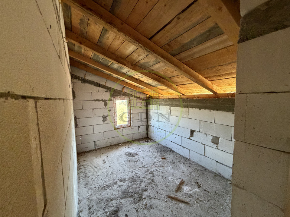 Casa P+M, 126mp utili, 437mp teren, sat Malu Mare