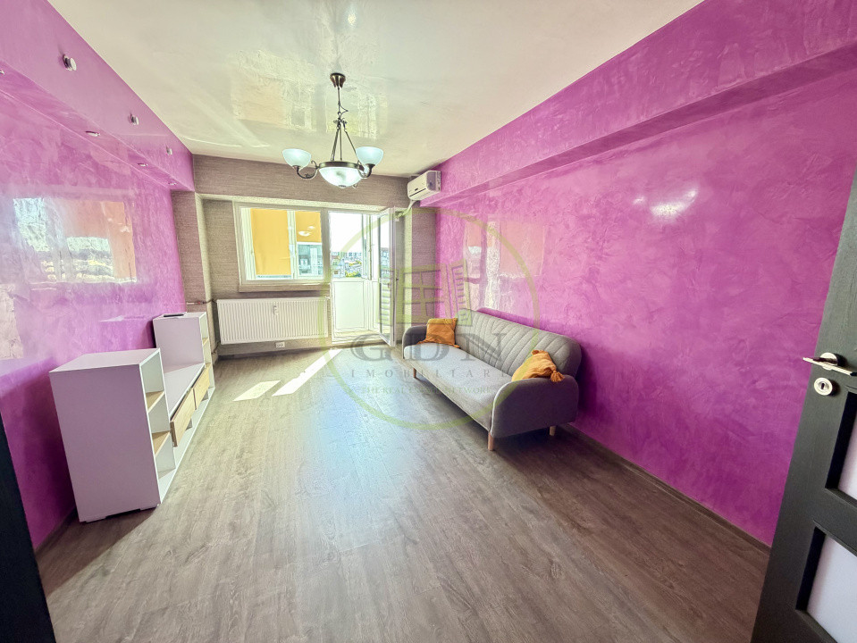 Apartament 3 camere decomandat, cartier Rovine, zona Posta