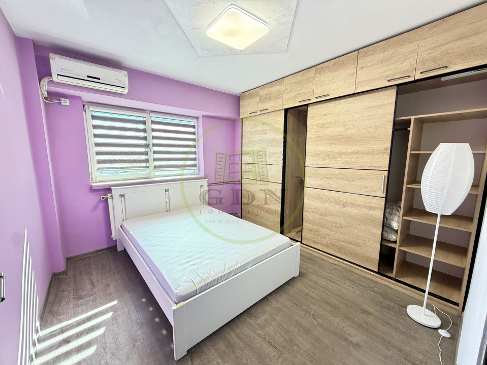 Apartament 3 camere decomandat, cartier Rovine, zona Posta