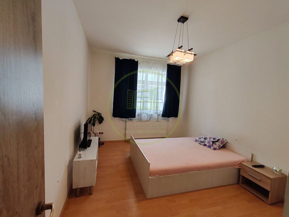 Apartament spațios cu 3 camere, decomandat – 90 mp Ștrand.