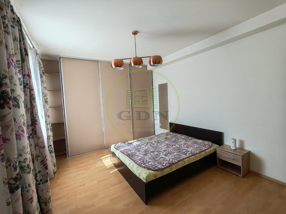 Apartament spațios cu 3 camere, decomandat – 90 mp Ștrand.