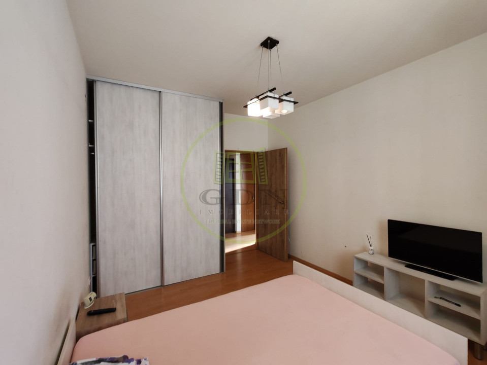 Apartament spațios cu 3 camere, decomandat – 90 mp Ștrand.