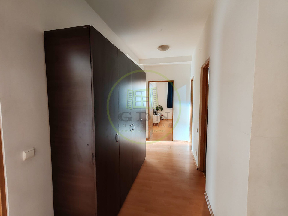 Apartament spațios cu 3 camere, decomandat – 90 mp Ștrand.