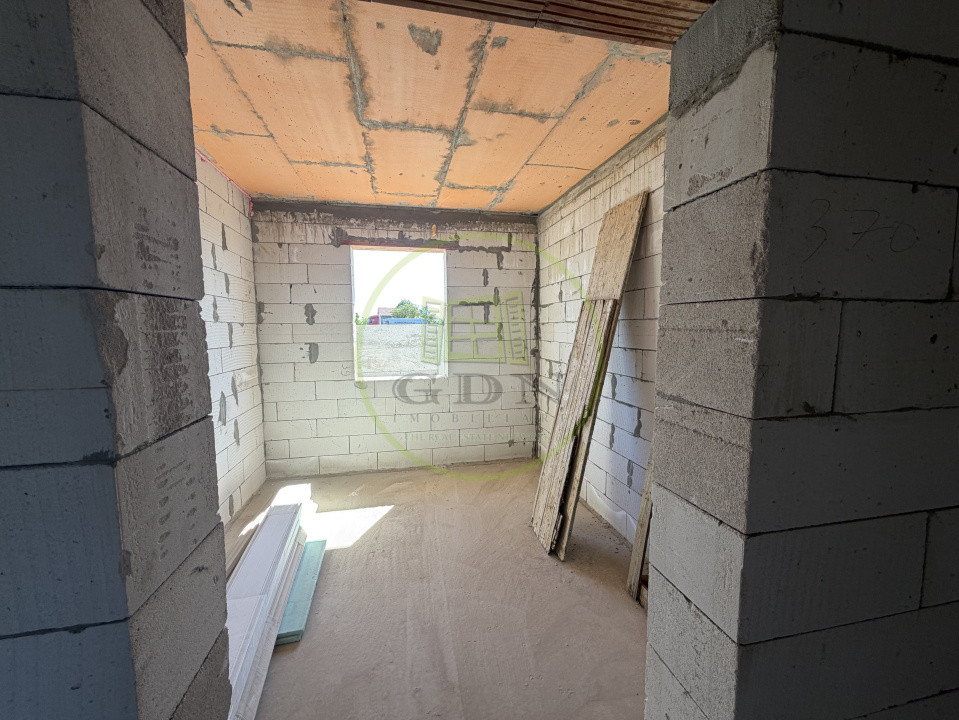 Casa la rosu pe  parter, 133mp utili, anexa 39mp, Carcea, zona profi