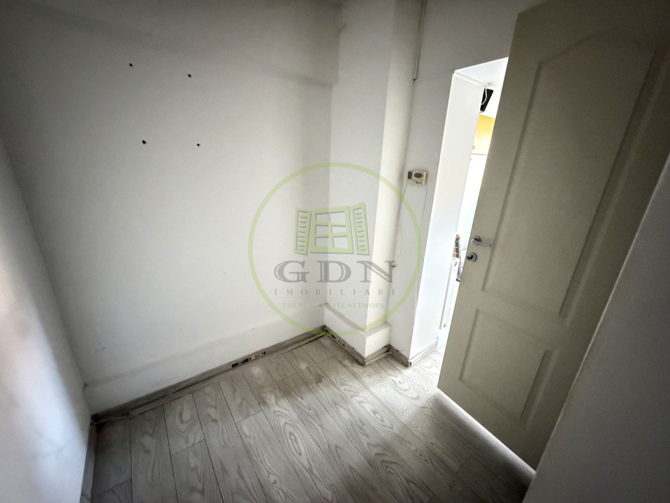 Spatiu comercial, 65.3 mp, Central, zona KFC