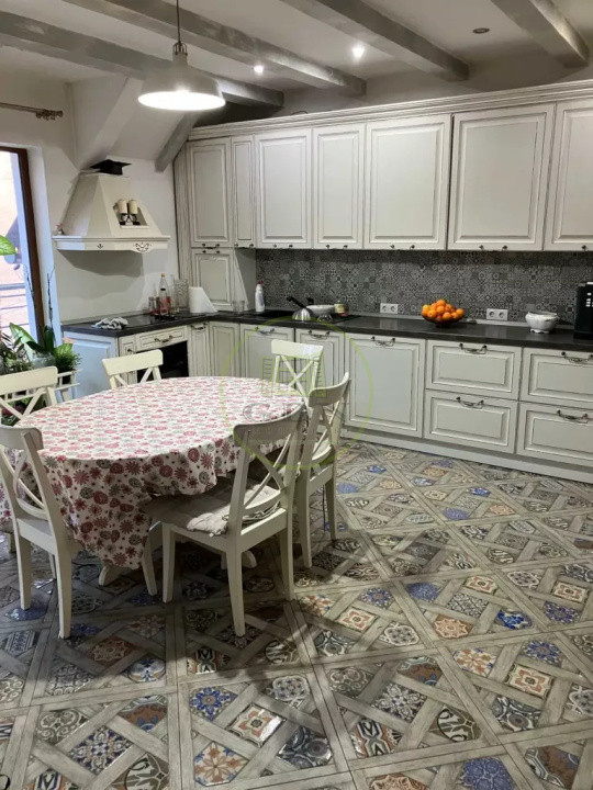 Apartament premium la casa de vanzare 5 camere zona bld. Victoriei! 