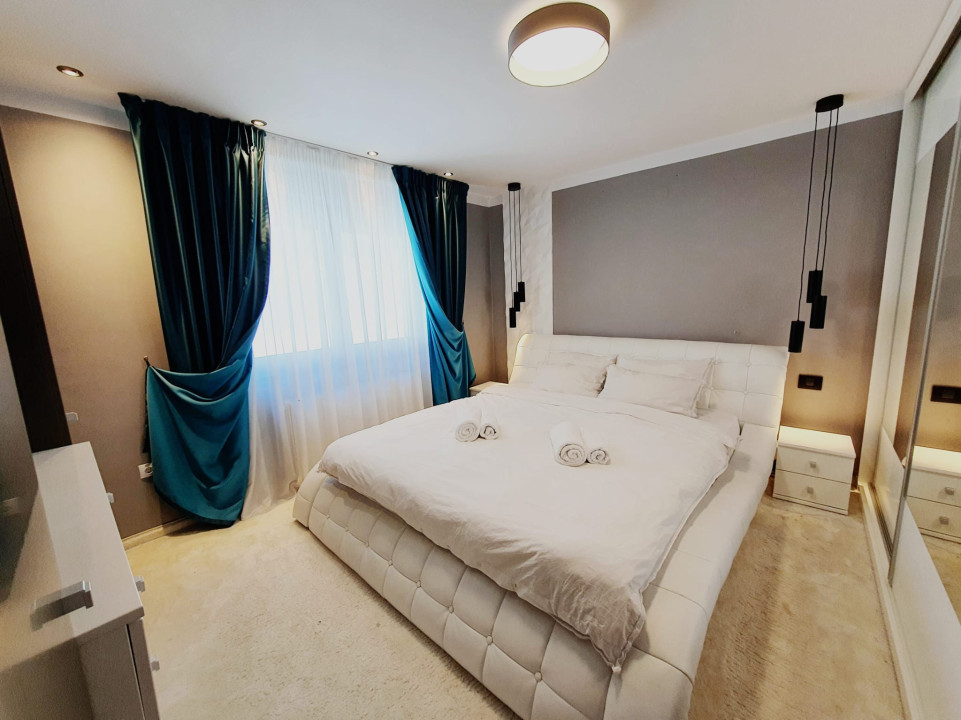 Apartament lux  de vânzare cu 3 camere - Calea Cisnădiei 85 mp