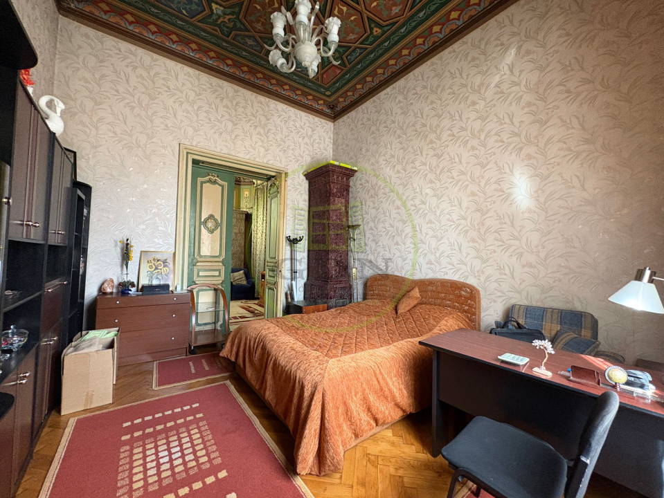 Apartament, 3 camere, 95 mp, decomandat, zona Centrala
