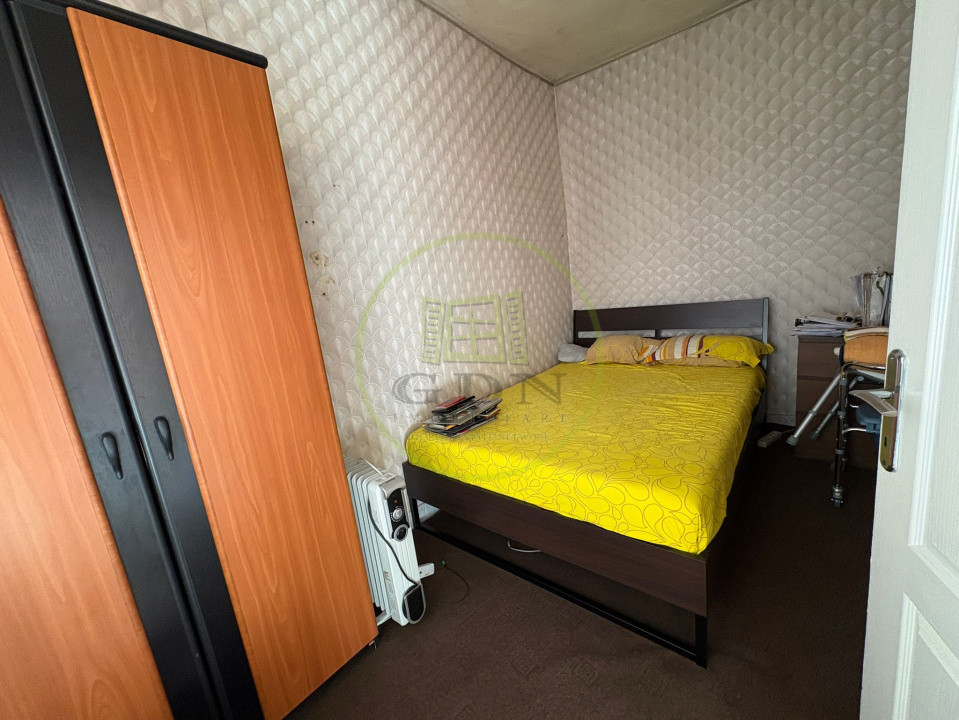 Apartament, 3 camere, 95 mp, decomandat, zona Centrala