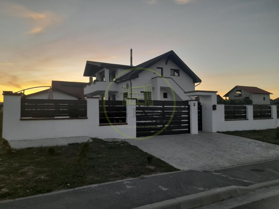 Casa noua 8  camere de vanzare in  Victoria jud. Brasov