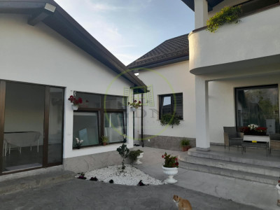 Casa noua 8  camere de vanzare in  Victoria jud. Brasov