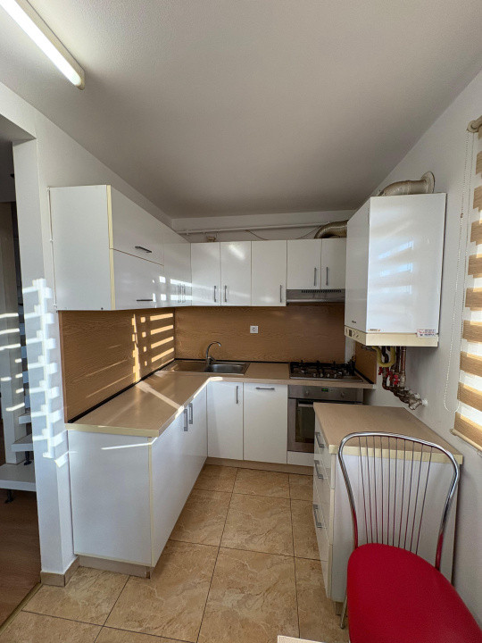 Apartament de vânzare 4 camere  | 100mp| - zona Ștrand