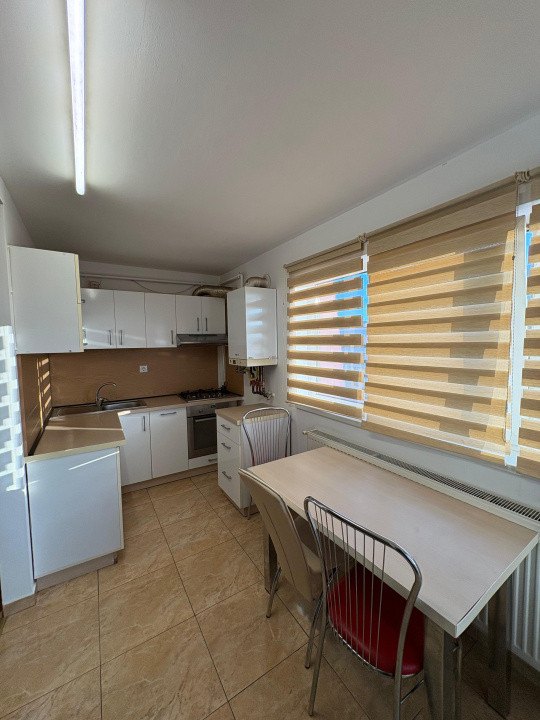 Apartament de vânzare 4 camere  | 100mp| - zona Ștrand