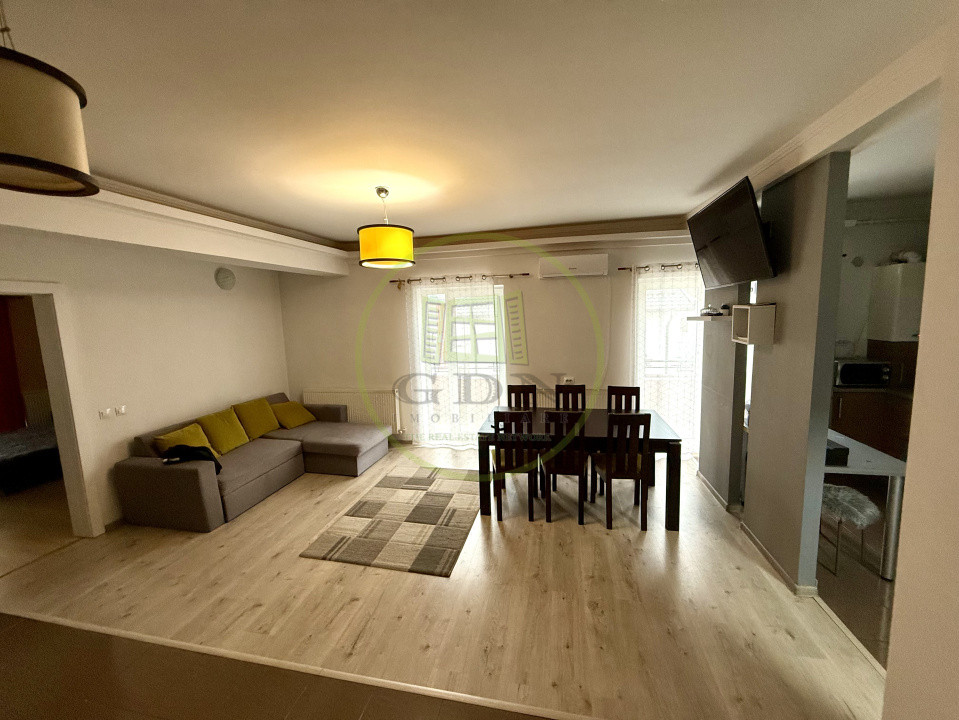 De închiriat - Ap. 4 camere, curte comună, Florești, 90 mp.