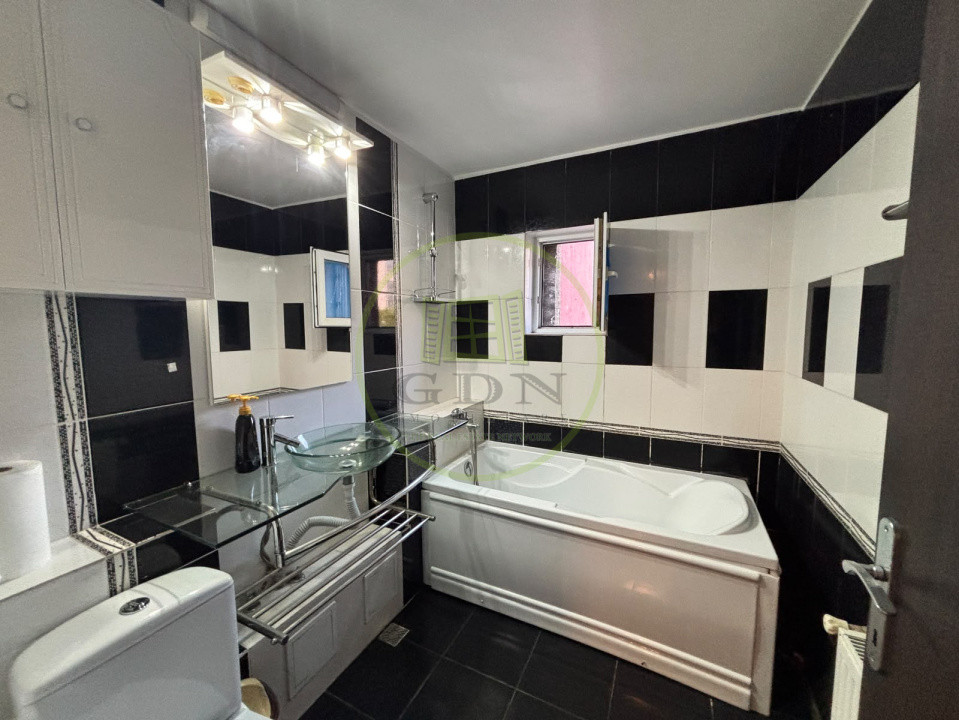 Apartament 3 camere, 70mp, cartier 1 Mai , zona Fabrica de Confectii