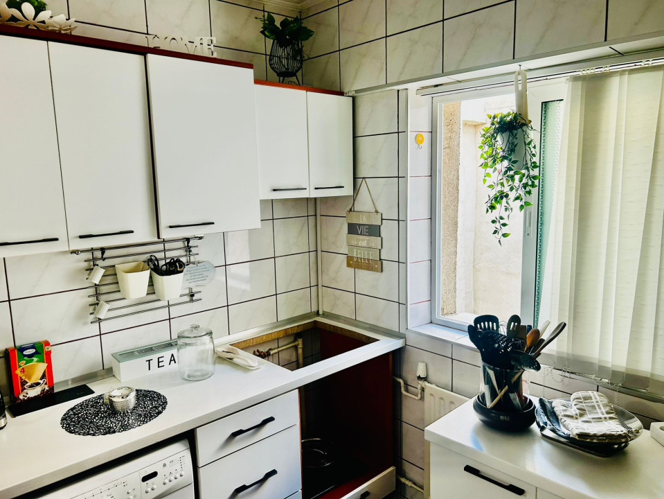 Apartament spatios Magazin Bucur disponibil imediat!