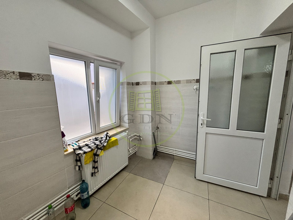 Spatiu comercial, Parter + Etaj , 120 mp, Zona Centrala