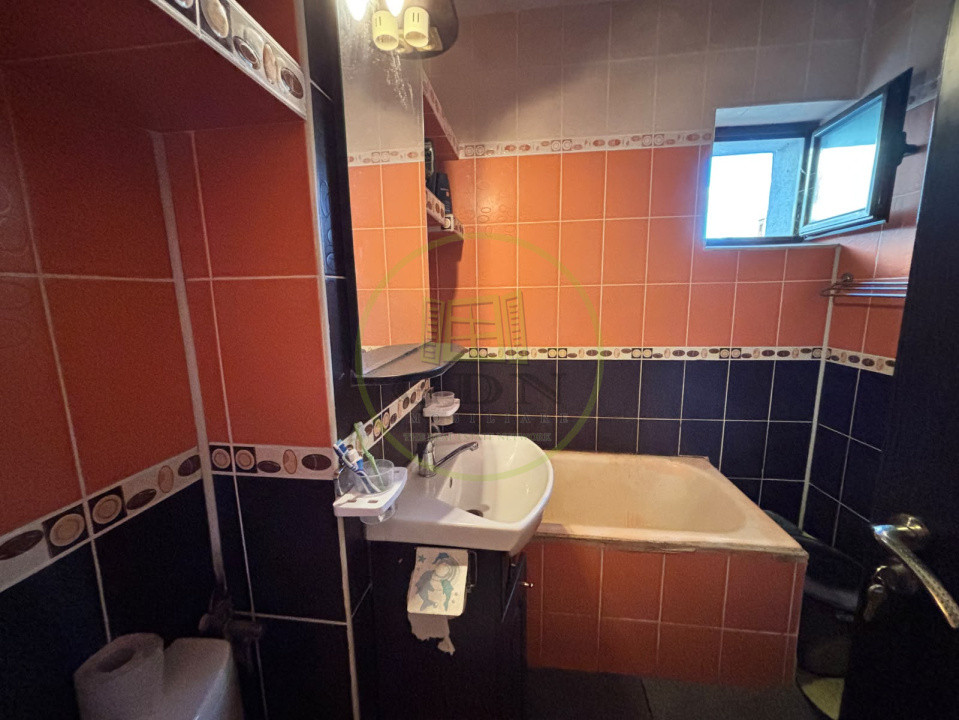 Apartament 4 camere, 64 mp, cartier Lapus, zona Electroputere Mall
