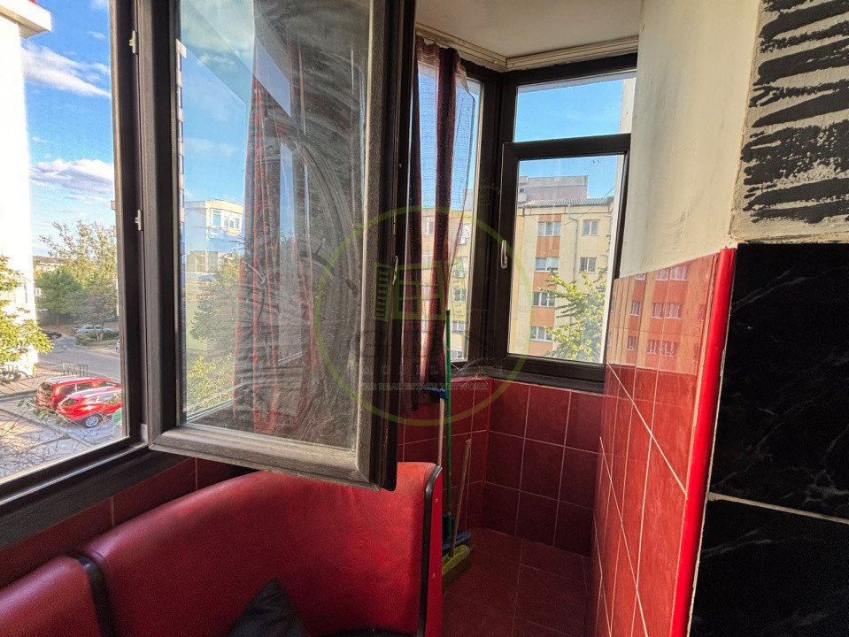 Apartament 4 camere, 64 mp, cartier Lapus, zona Electroputere Mall