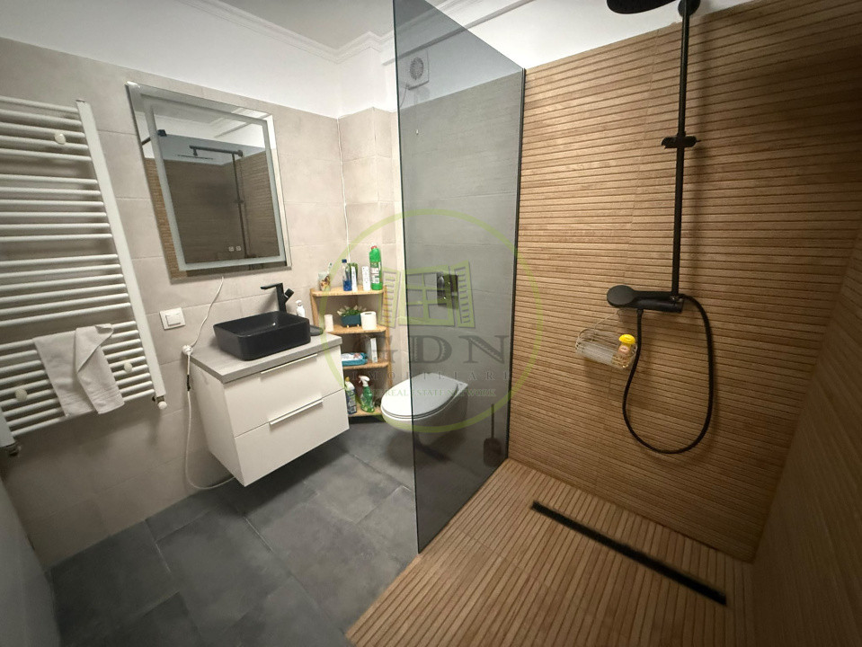 Apartament 3 camere, 126.50 mp, Centru, Zona Liceul CFR