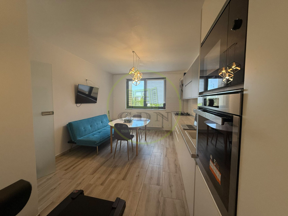 Apartament 3 camere, 126.5 mp, Centru, zona Liceul CFR