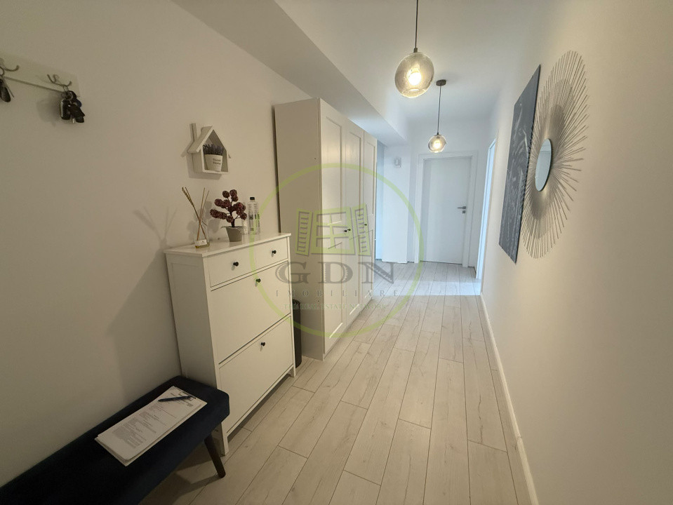 Apartament 3 camere, 126.5 mp, Centru, zona Liceul CFR