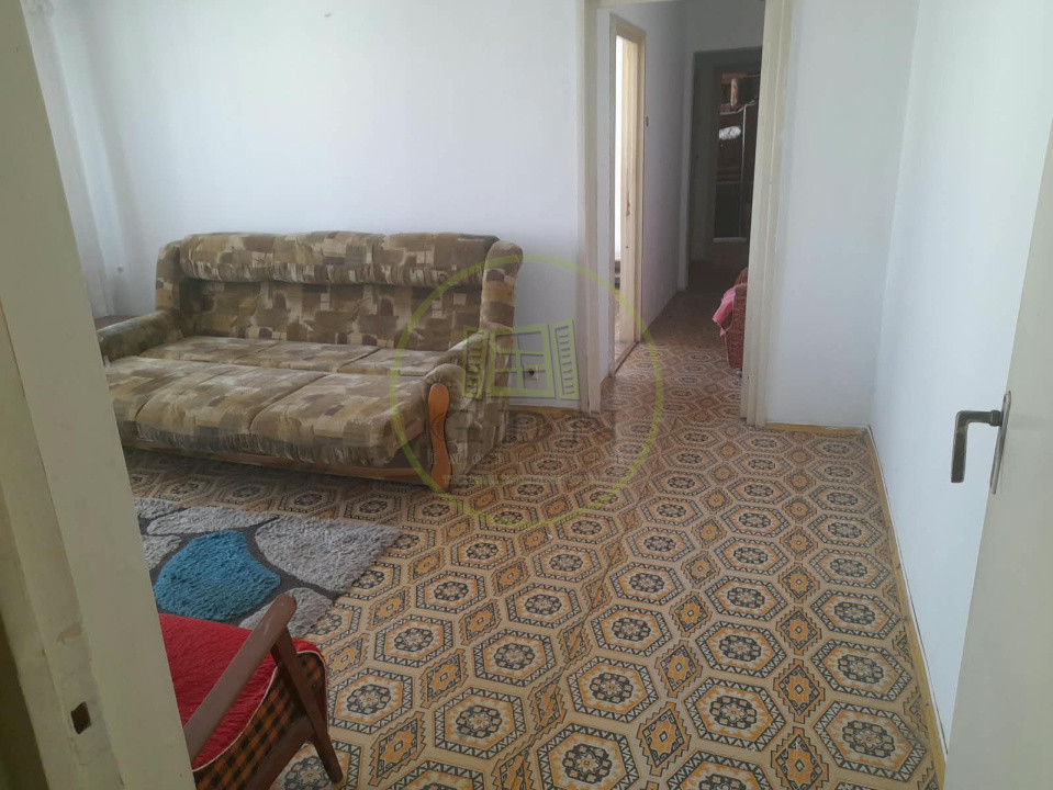 Apartament 3 camere de vanzare   strada  13 decembrie  Fagaras jud. Brasov