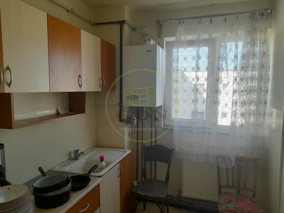 Apartament 3 camere de vanzare   strada  13 decembrie  Fagaras jud. Brasov