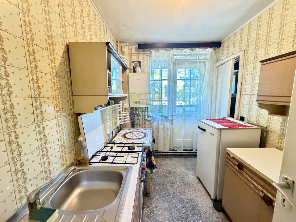 Apartament 3 camere, 81.1 mp, Centru, zona Ramada