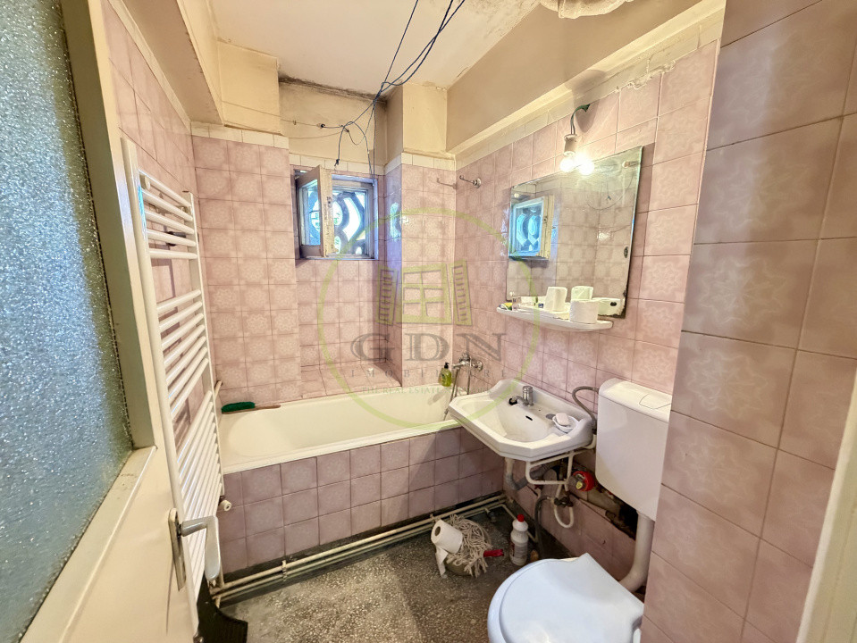 Apartament 3 camere, 81.1 mp, Centru, zona Ramada