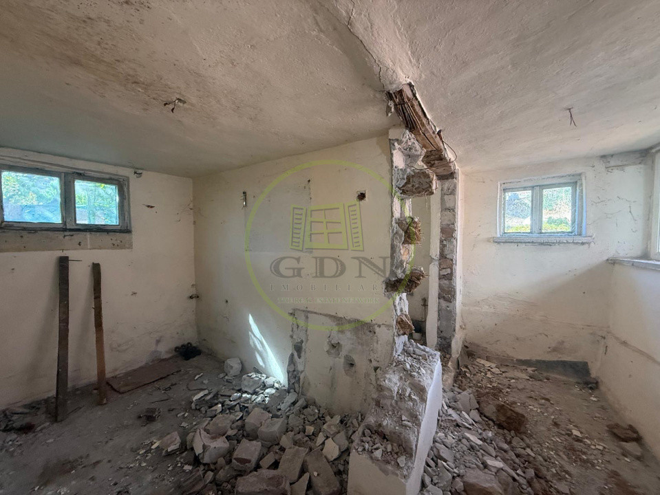Teren intravilan+constructie demolabila, 444 mp, Siloz
