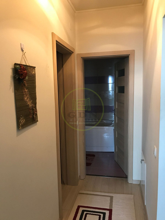 Apart.2 camere, decomandat, mobilat , utilat,loc de parcare, Complex Luceafărul