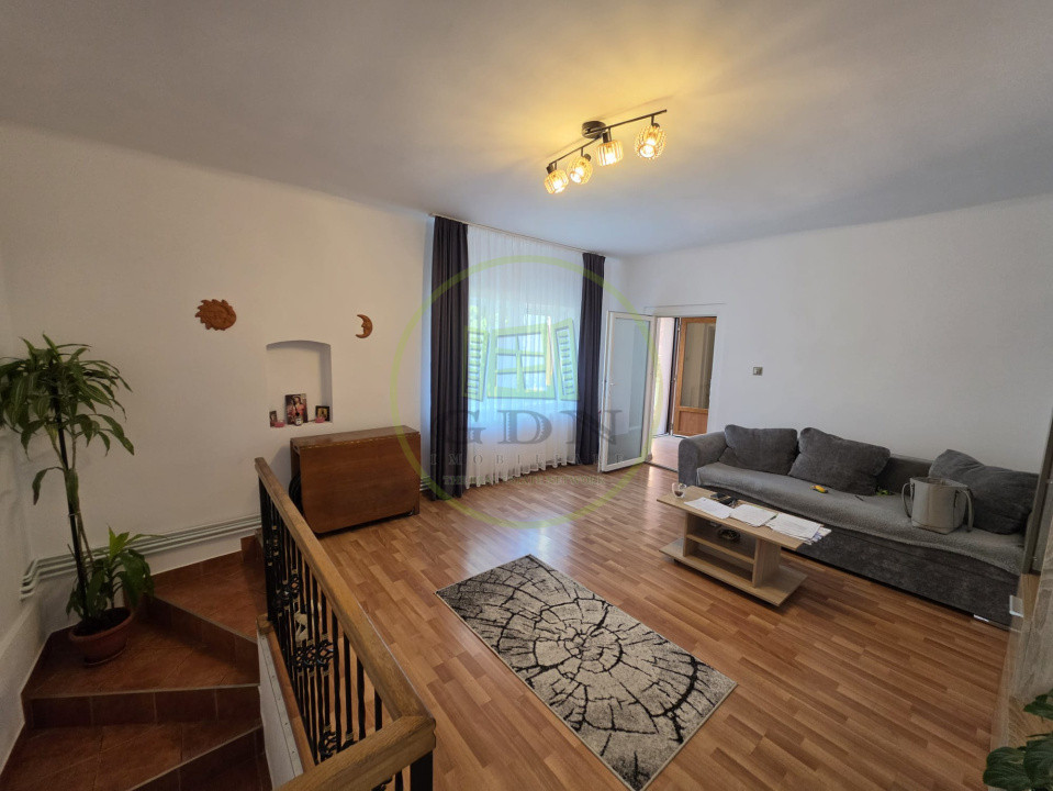 Casa de vanzare, Turnisor,2 corpuri, 140 mp utili, 290 curte comuna