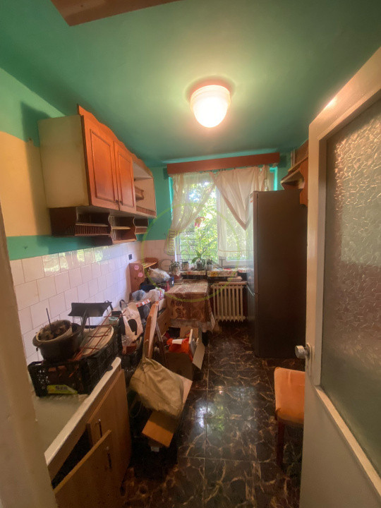 Apart.3 cam, decomandat, etaj 2, nerenovat, str Transilvaniei nr 1, Rogerius