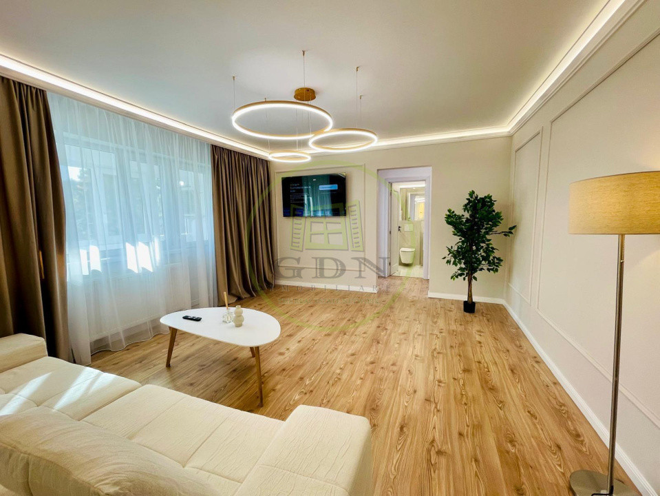 Apartament 3 camere, 73.3 mp, Garii, zona Piata