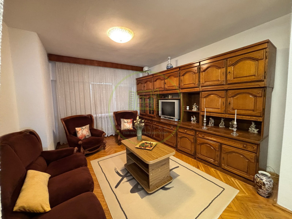 Apartament 3 camere, 70mp, Centru , zona Mercur