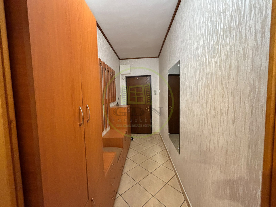 Apartament 3 camere, 70mp, Centru , zona Mercur