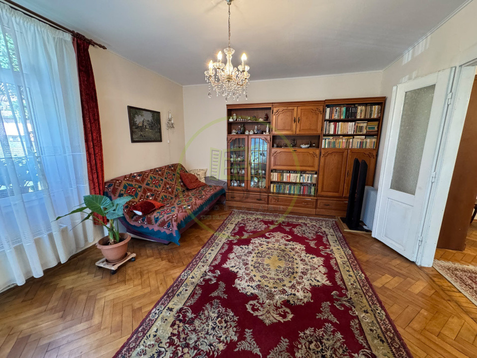 Ofertă de vânzare casă cu 5 camere+ garaj, zona P-Ța Cipariu