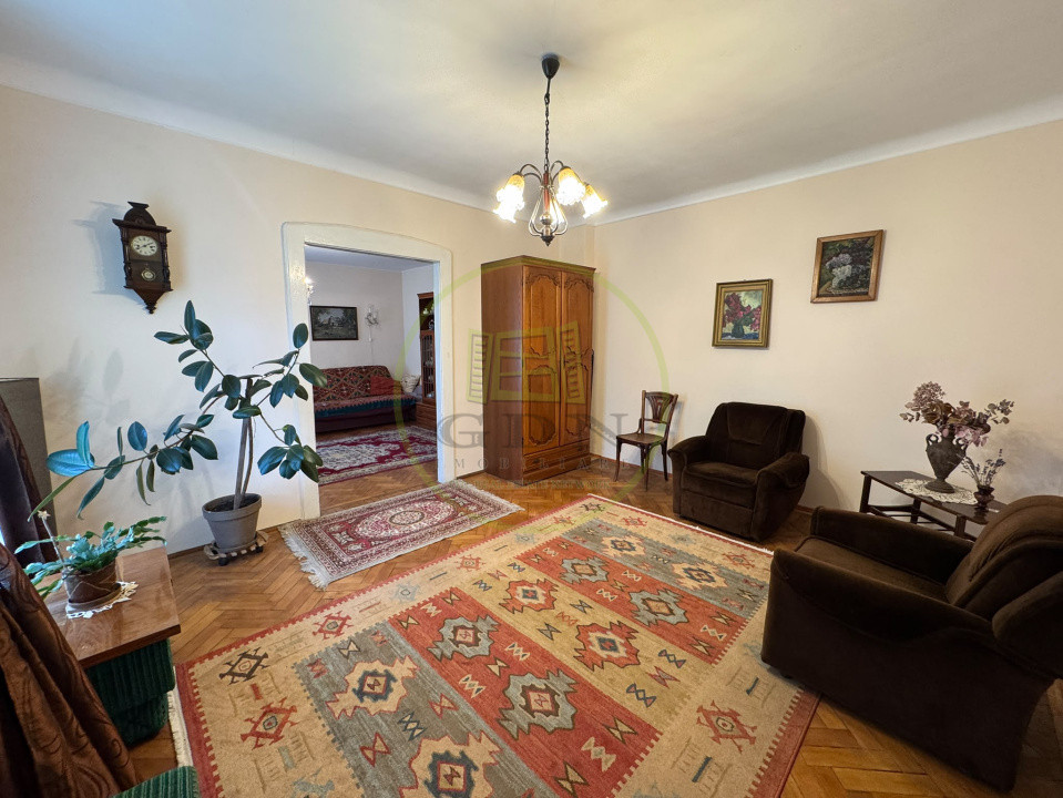Ofertă de vânzare casă cu 5 camere+ garaj, zona P-Ța Cipariu