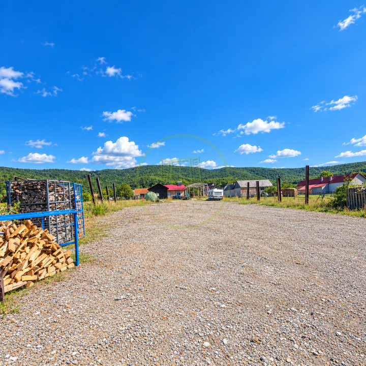 Vânzare teren extravilan cu specific industrial