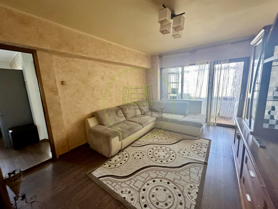 Apartament 3 camere, decomandat, 75.5 mp, cartier Lapus, zona Intim