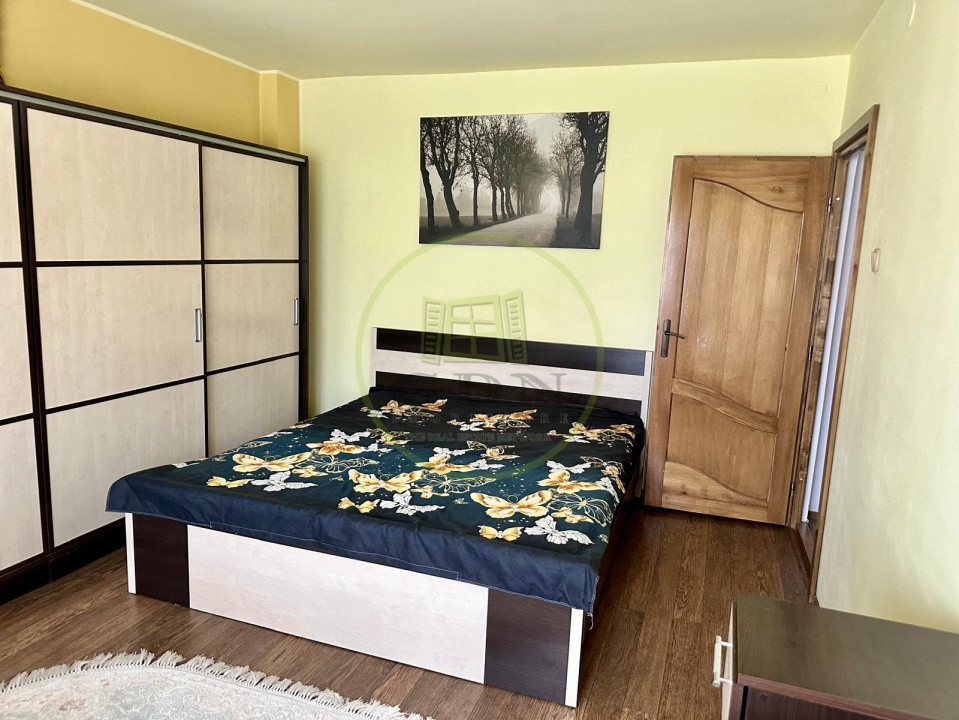 Apartament 3 camere, decomandat, 75.5 mp, cartier Lapus, zona Intim
