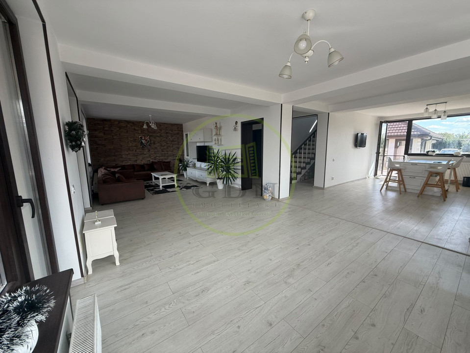 Casa, P+1+M, 360 mp, Ghercesti, zona Fabrica De Avioane 