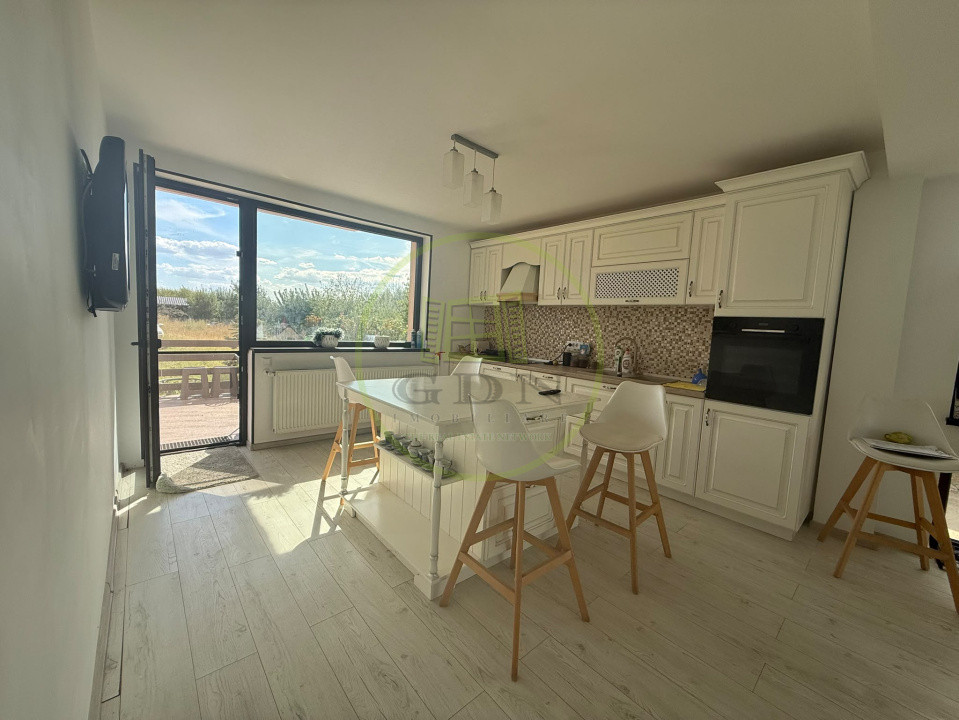 Casa, P+1+M, 360 mp, Ghercesti, zona Fabrica De Avioane 