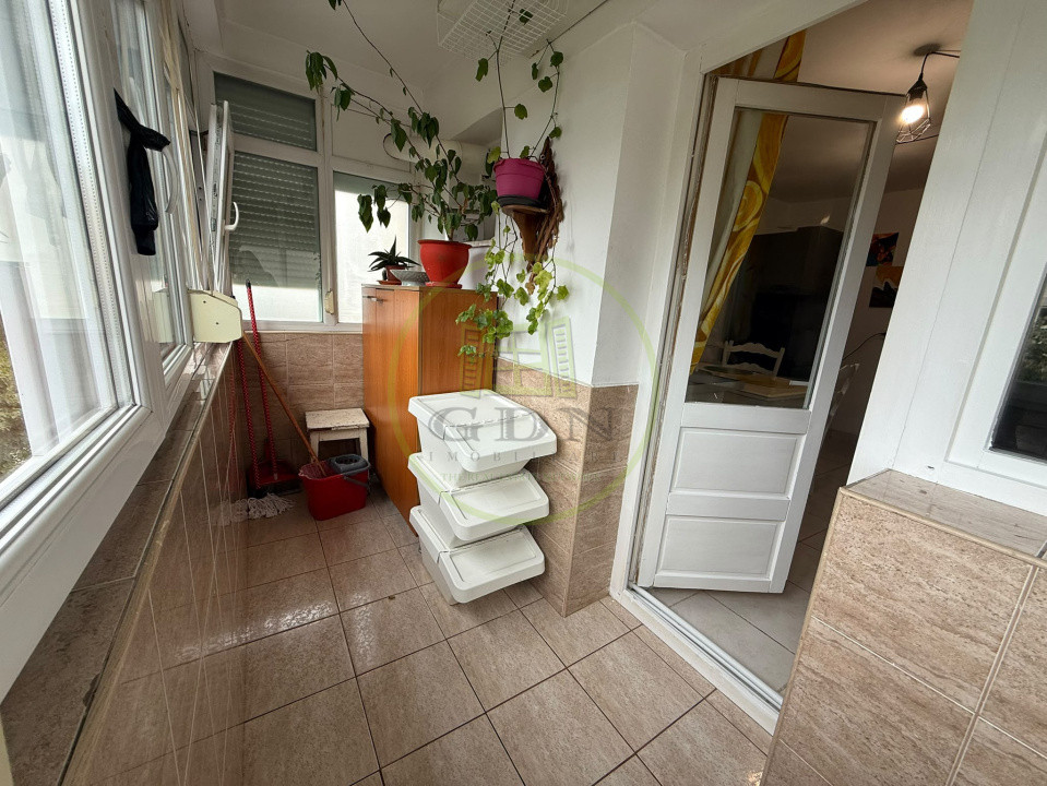Apartament 3 camere, 80 mp, Cartier Brazda Lui Novac, Zona Simplon