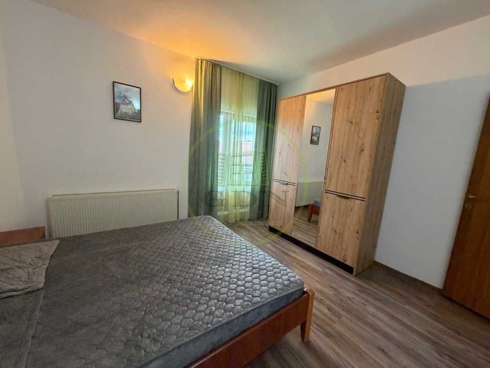 🏡 Apartament 4 camere de închiriat – Strada De Mijloc, Centrul Istoric