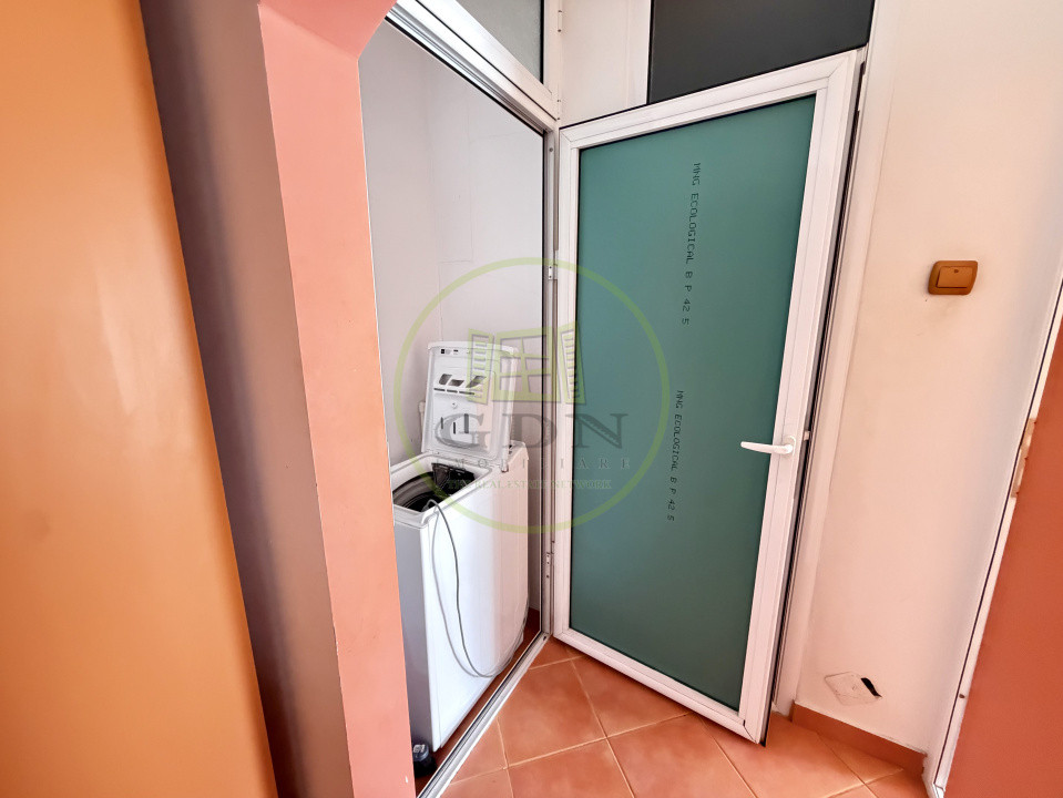 Apartament 2 camere, decomandat, 51.8 mp, cartier Rovine, zona Posta